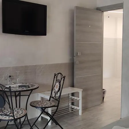 Oda ve Kahvaltı Le Gemelline 3*